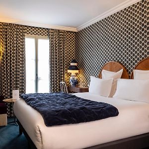 Classic Double Room pool access